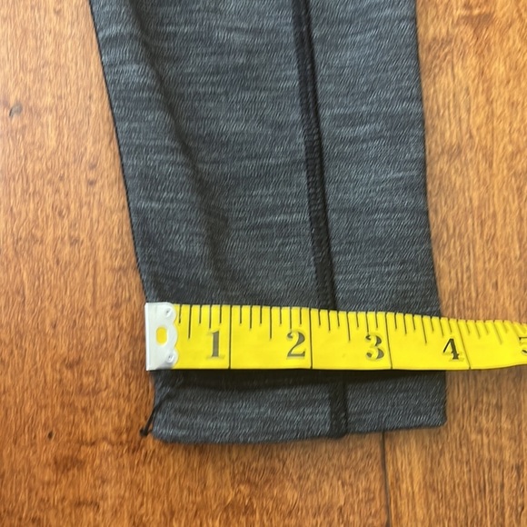 lululemon athletica Speed Up Tight 28” Full On Luxtreme Size 4 - Picture 12 of 15